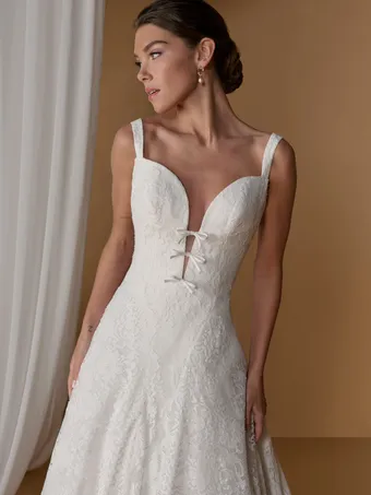 Christina Wu Platinum Style 31378 #2 frontface vertical cropped thumbnail