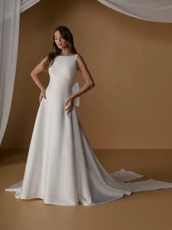 Christina Wu Platinum Style 31382 #0 default frontface vertical thumbnail