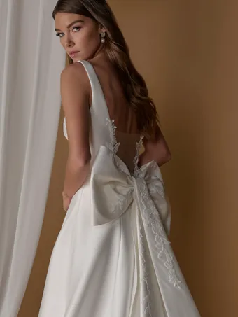 Christina Wu Platinum Style 31382 #3 backface vertical cropped thumbnail
