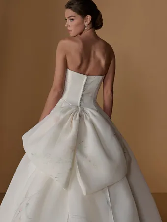 Christina Wu Platinum Style 31383P #6 backface vertical cropped thumbnail
