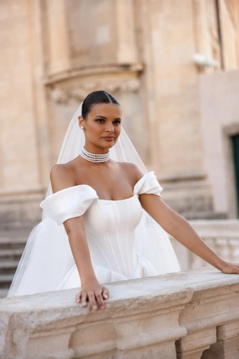 Lana Grace Bridal Eliza #4 frontface vertical cropped thumbnail