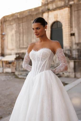 Lana Grace Bridal Fiona #2 frontface vertical cropped thumbnail