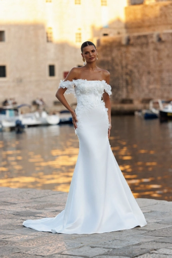 Lana Grace Bridal Freya #1 frontface vertical thumbnail