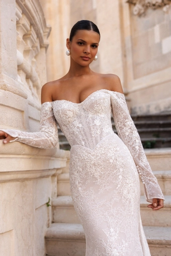Lana Grace Bridal Harper #5 frontface vertical cropped thumbnail