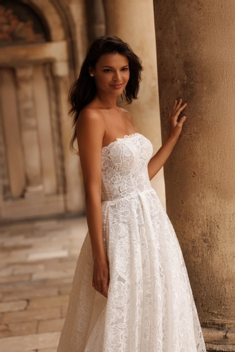 Lana Grace Bridal Melody #4 frontface vertical cropped thumbnail