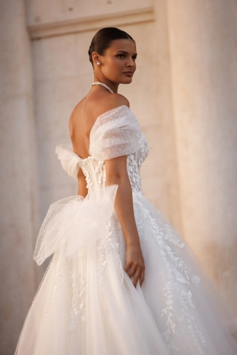 Lana Grace Bridal Remi #4 backface vertical cropped thumbnail