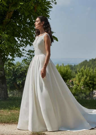 Romantica of Devon Style #PB273 #1 frontface vertical thumbnail