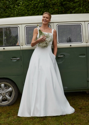 Romantica of Devon Style #PB92509 #1 frontface vertical thumbnail