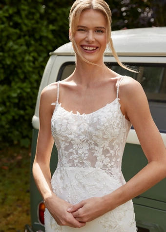Romantica of Devon Style #PB92516 #2 frontface vertical cropped thumbnail