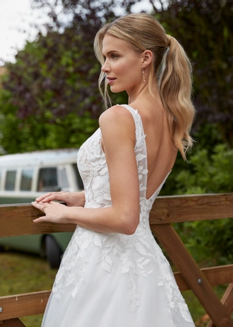 Romantica of Devon Style #PB92519 #2 backface vertical cropped thumbnail