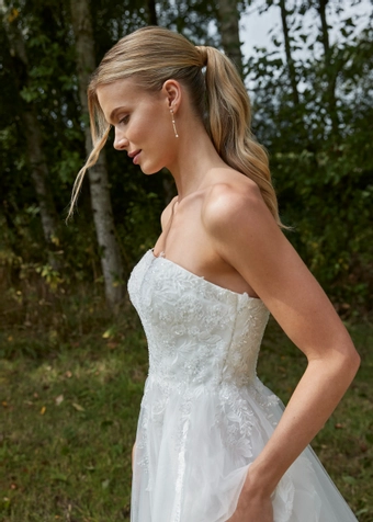 Romantica of Devon Style #PB92521 #2 frontface vertical cropped thumbnail