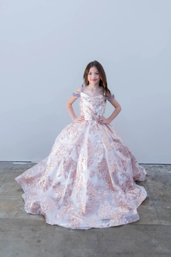 Ava Presley 26816 #4 frontface vertical thumbnail