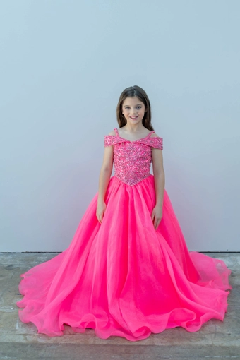 Ava Presley 26818 #0 default frontface vertical thumbnail