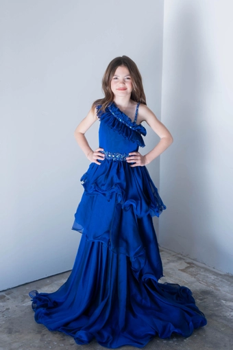 Ava Presley 26827 #1 frontface vertical thumbnail