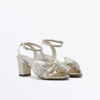 Rainbow Club #Arabella #3 vertical thumbnail