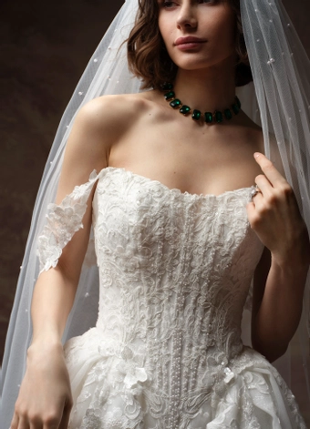 Maggie Sottero Lyra #4 frontface vertical cropped thumbnail
