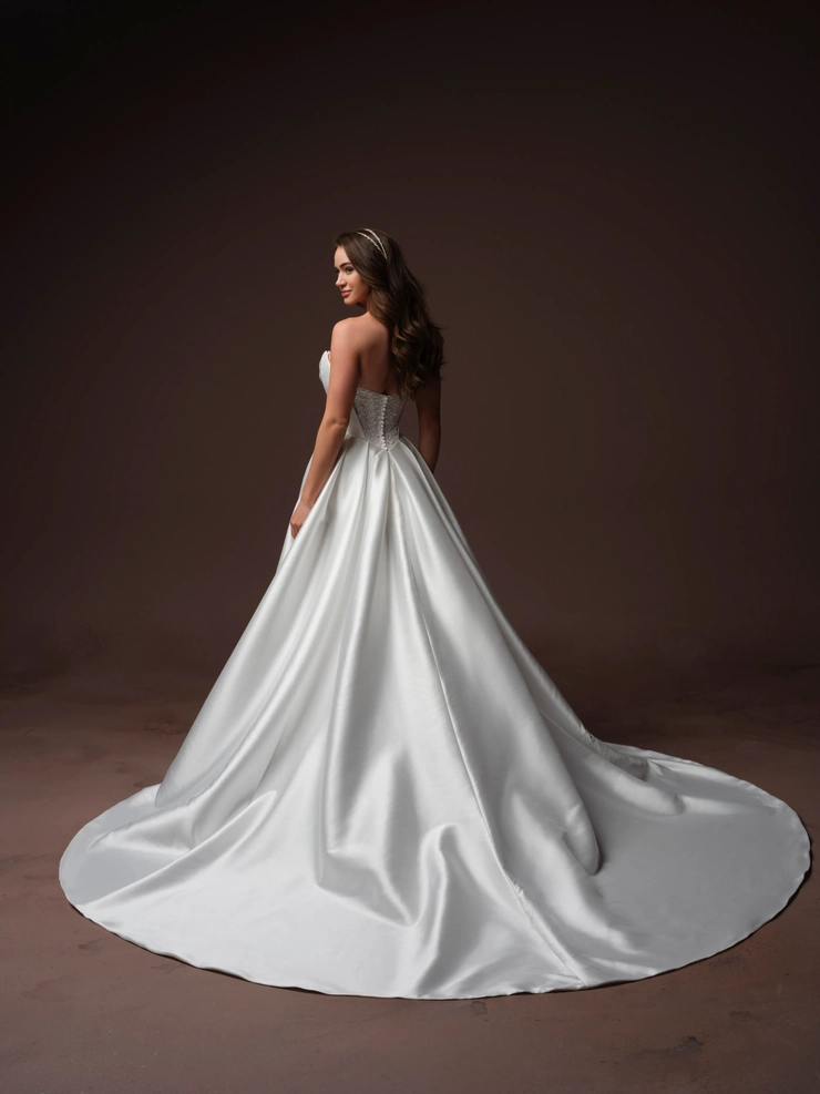 Rebecca Ingram Joanie F6RK126A01