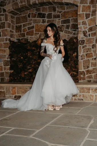 Iryna Shalom Amora #7 vertical thumbnail