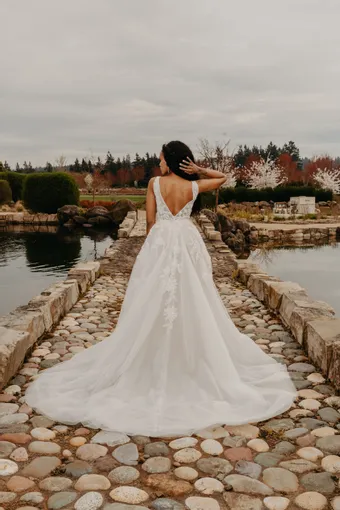 Iryna Shalom Elysia #7 backface vertical thumbnail