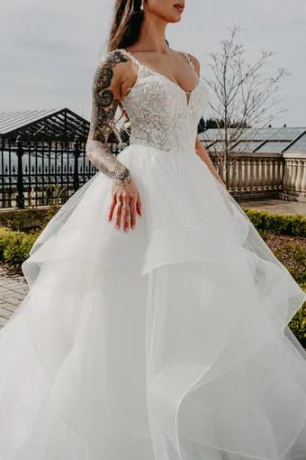 Iryna Shalom Empress #13 vertical cropped thumbnail