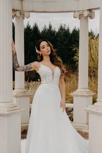 Iryna Shalom Noelle #5 vertical thumbnail