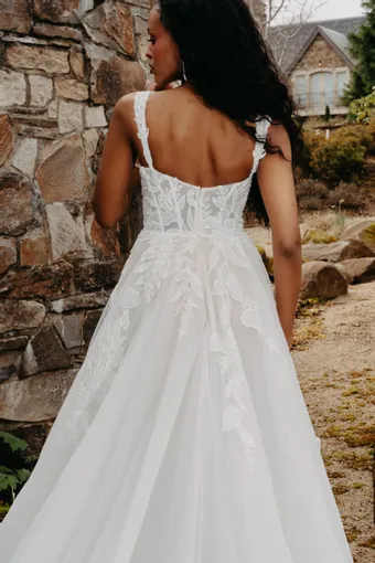 Iryna Shalom Valora #20 backface vertical cropped thumbnail