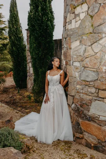 Iryna Shalom Valora #5 vertical thumbnail