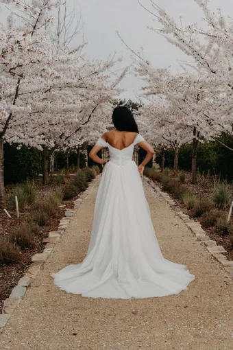 Iryna Shalom Zoe #2 backface vertical thumbnail