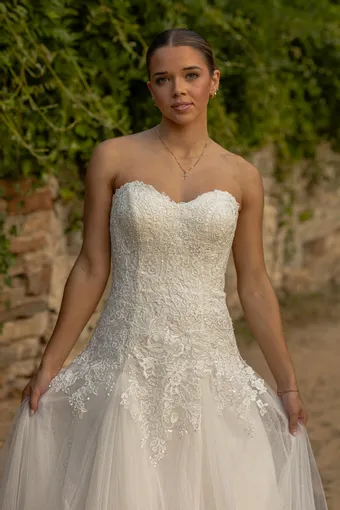 Sophia Thomas Style #B335 #2 frontface vertical cropped thumbnail