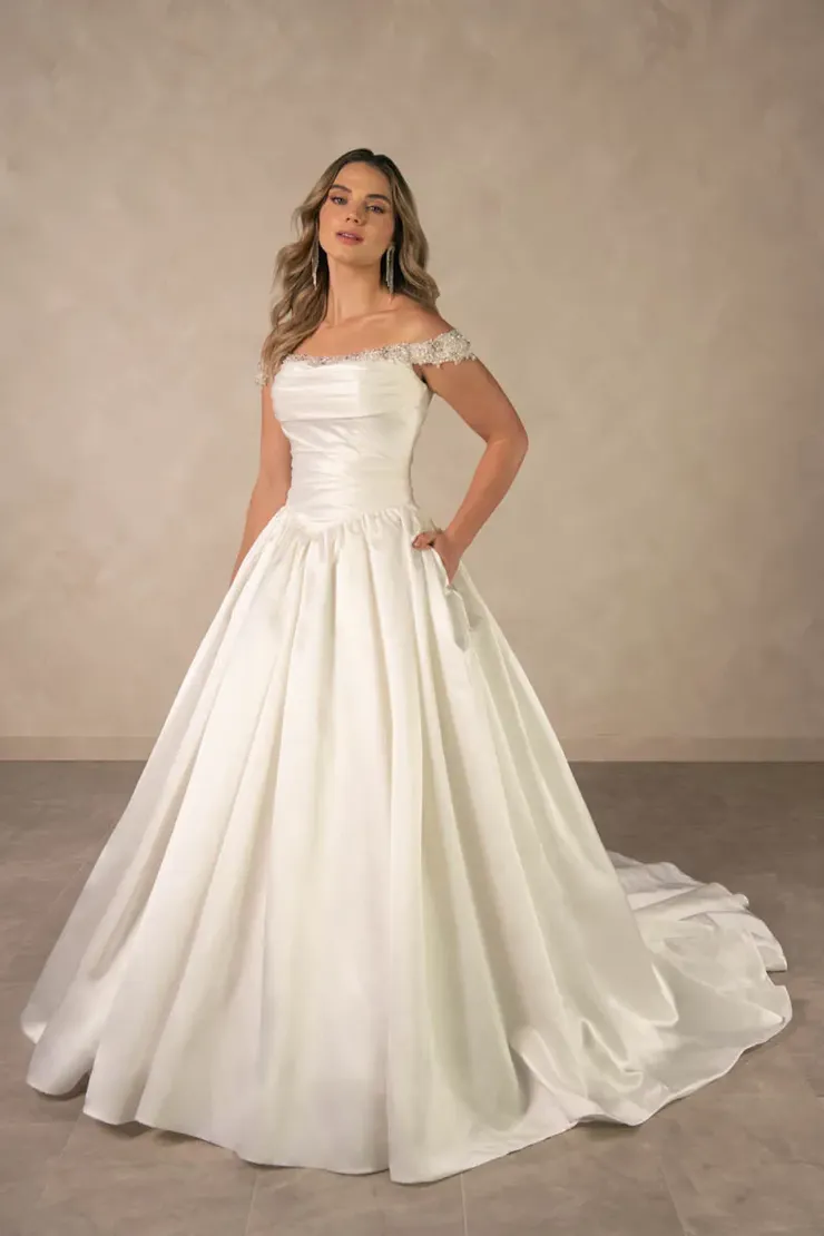 Essense of Australia Style #D4613 Image
