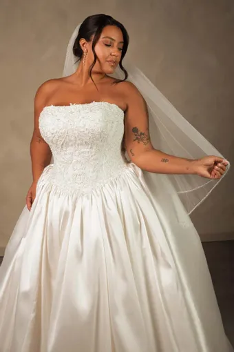 Essense of Australia Plus Size Style NO. D4546PS #4 frontface vertical cropped thumbnail