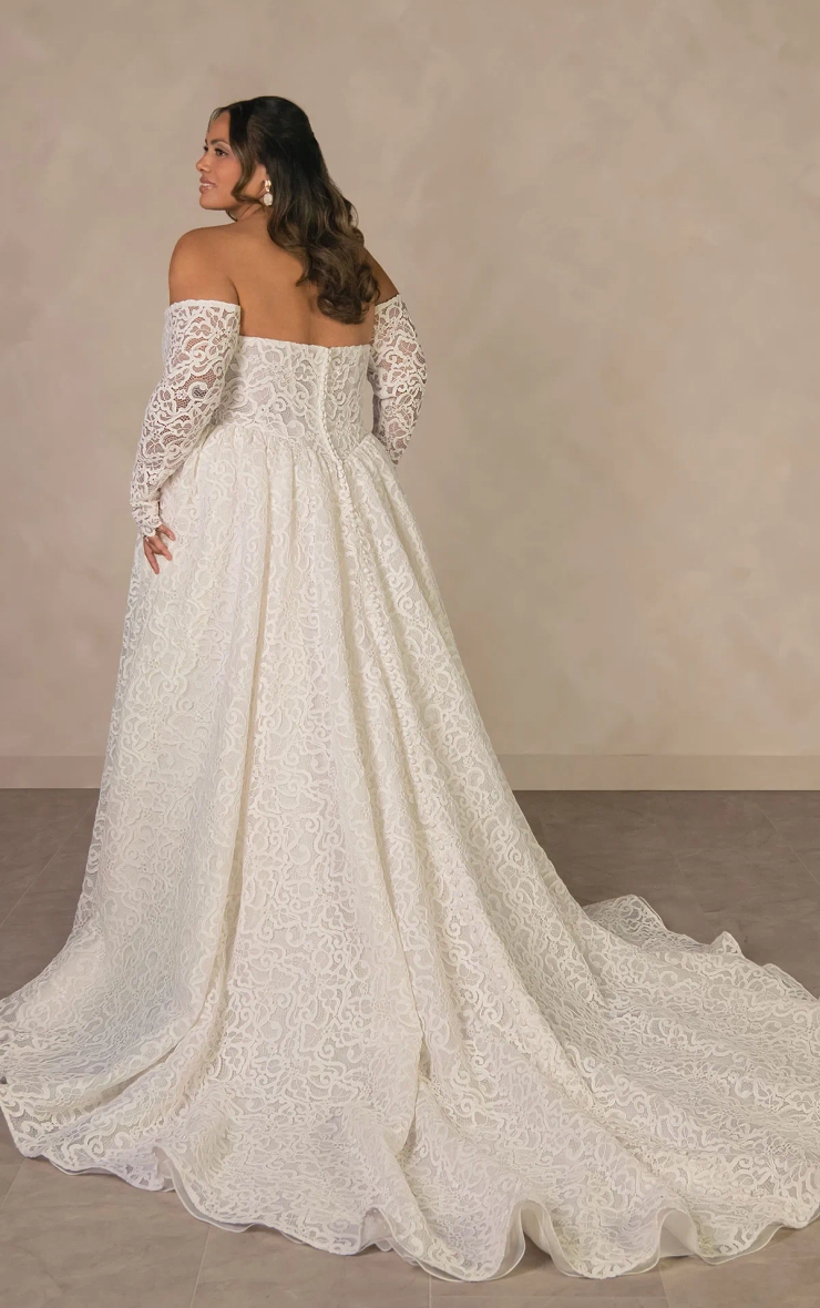 Essense of Australia Plus Size Every Body Every Bride Fall 2026 Backface Thumbnail Image