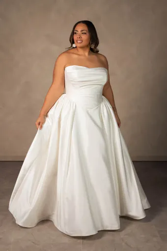 Essense of Australia Plus Size Style NO. D4602PS #2 frontface vertical thumbnail