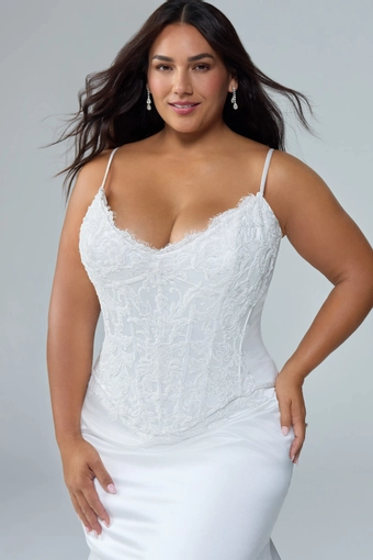Priya $7 Ivory frontface vertical cropped thumbnail