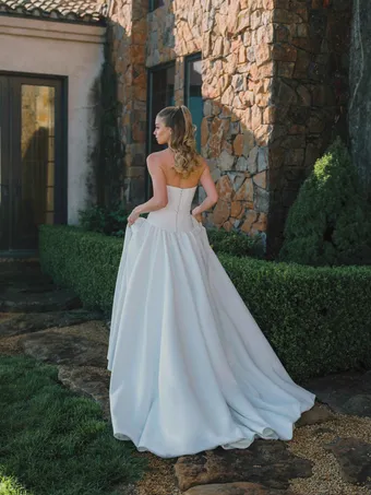 Allure Bridals Style #A1470 #4 backface vertical thumbnail