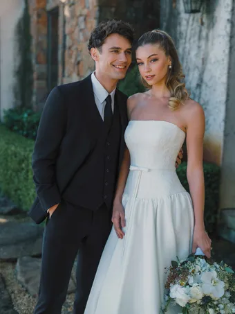 Allure Bridals Style #A1470 #8 frontface vertical cropped thumbnail
