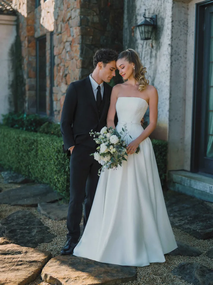 Allure Bridals A1470 #1 frontface vertical picture