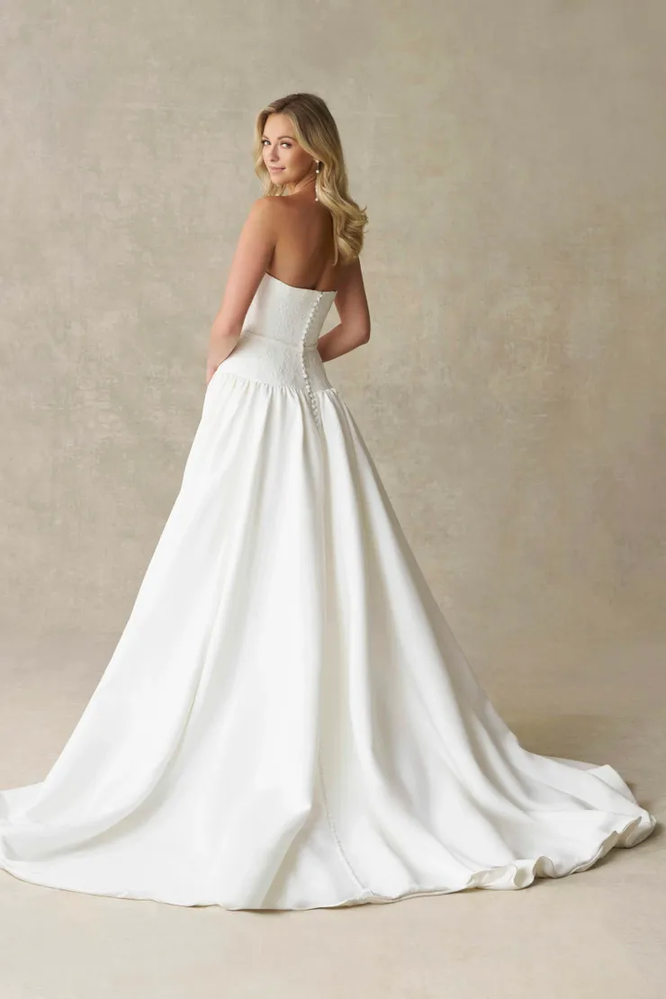 Allure Bridals Backface Thumbnail Image