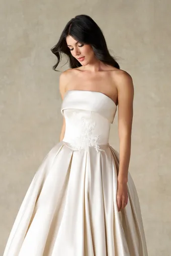 Allure Bridals Style #A1476 #6 frontface vertical cropped thumbnail