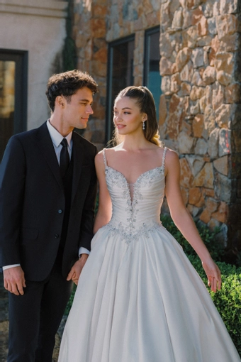Allure Bridals Style #A1484 #5 frontface vertical cropped thumbnail