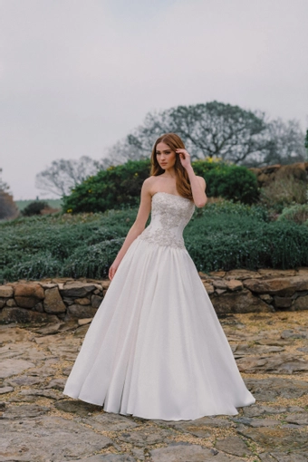 Allure Bridals Style #A1487 #1 frontface vertical thumbnail