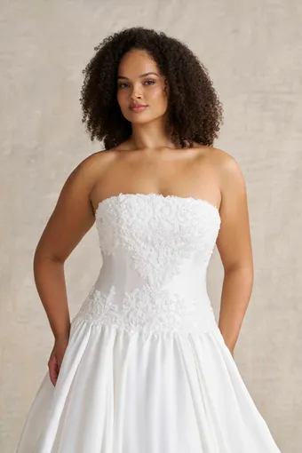 Allure Bridals Style #A1487 #7 frontface vertical cropped thumbnail