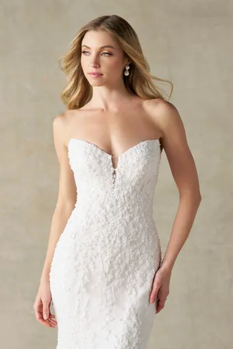 Allure Bridals Style #A1493 #4 frontface vertical cropped thumbnail