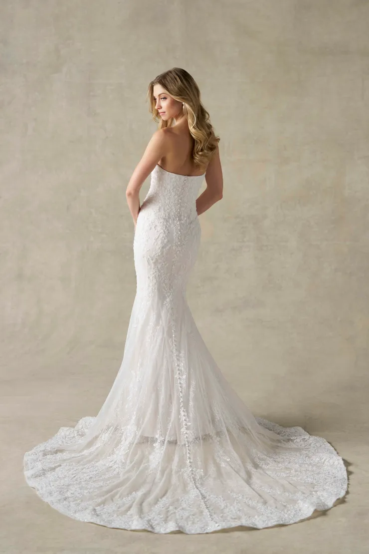 Allure Bridals Backface Thumbnail Image