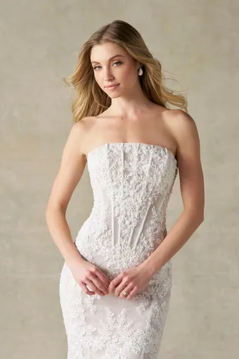 Allure Bridals Style #A1495 #6 frontface vertical cropped thumbnail