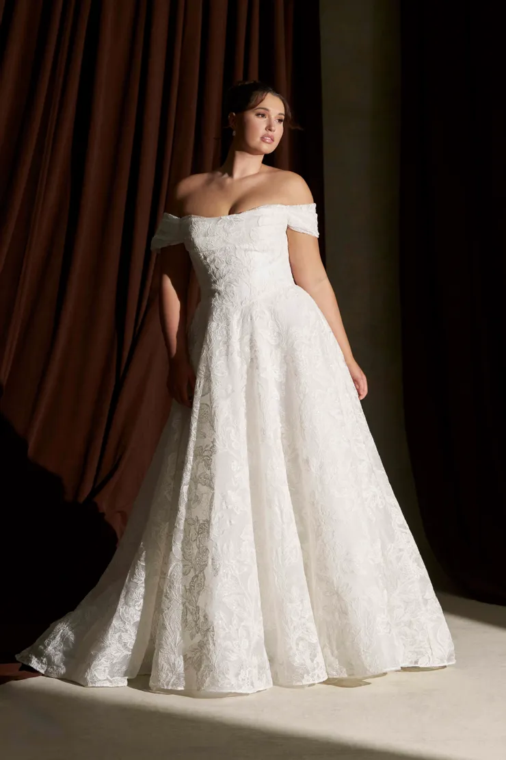 Allure Couture Style #C822L Default Thumbnail Image