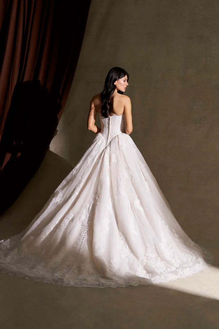 Allure Couture Backface Thumbnail Image