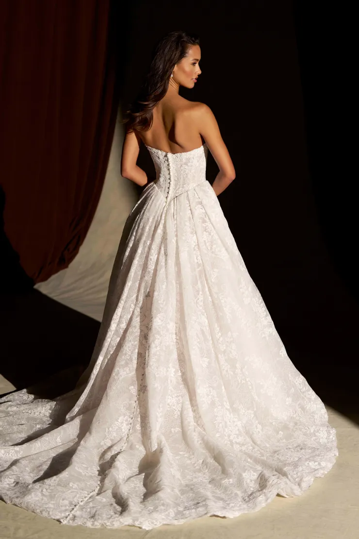 Allure Couture Backface Thumbnail Image