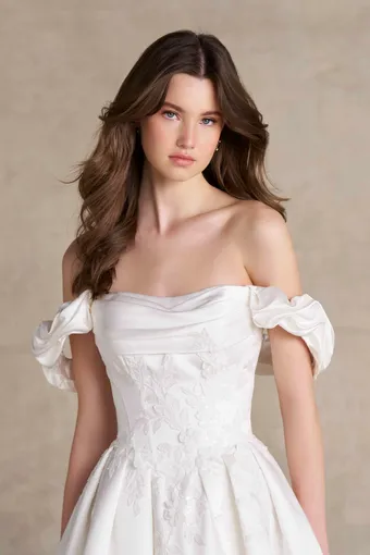 Allure Romance Style #R3972 #5 frontface vertical cropped thumbnail