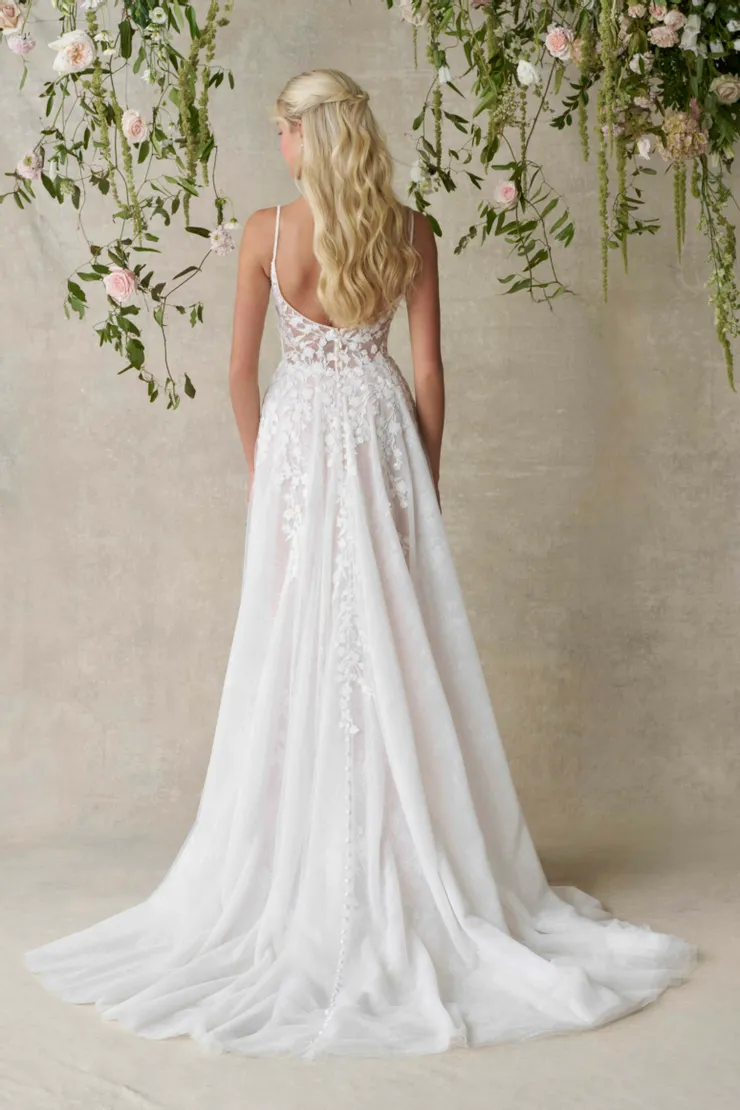 Allure Romance Backface Thumbnail Image